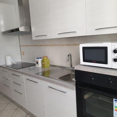 Casa Fiorella Savona Bagian luar foto