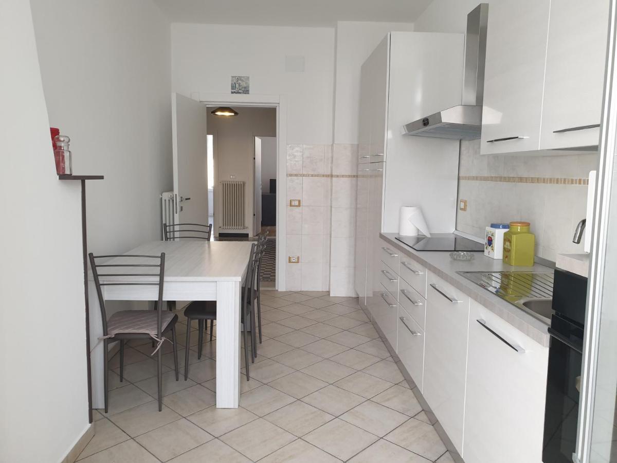 Casa Fiorella Savona Bagian luar foto